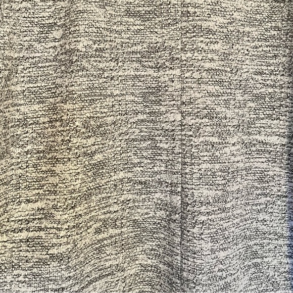 Torrid Size 3x light grey Studio Double Knit boyfriend blazer- great condition! - Picture 8 of 10